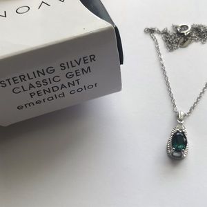 Sterling Silver Emerald Color Gem Pendant Necklace